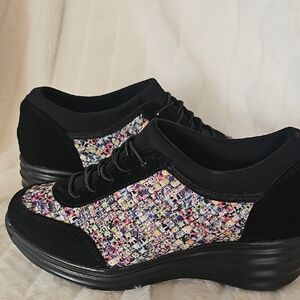 bernie mev. Women's Colorful Tweed Sneakers